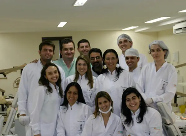 Turma da especialização em Endodontia da EndoBrasília
