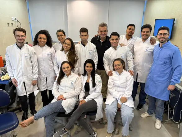 Turma da especialização em Endodontia da EndoBrasília, 2025