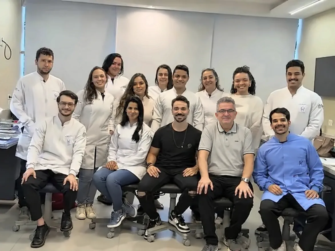 Turma da especialização em Endodontia da EndoBrasília, 2025