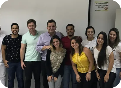 Foto de turma em sala de aula